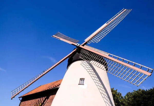 Moulin Vent Blanc Traditionnel Campagne Allemagne — Photo