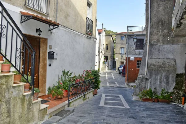 Vue Panoramique Une Rue Étroite Vieilles Maisons Dans Village Aieta — Photo