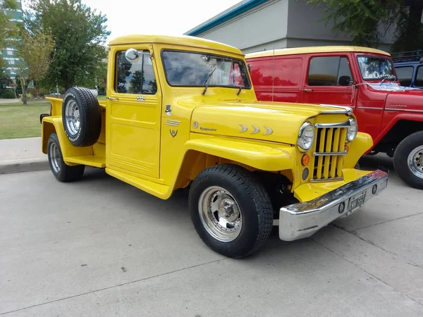 Old Yellow Jeep Ika Estanciera Baqueano Overland Willys Pickup Truck — Stock Photo, Image