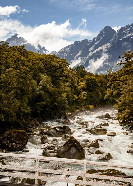 Ένα Τοπίο Του Milford Sound Καταρράκτες Στη Νέα Ζηλανδία — Φωτογραφία Αρχείου