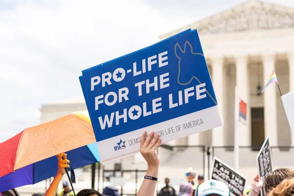 Pro Life Protester Holding Side Front Supreme Court Roe Wade — Stock Photo, Image