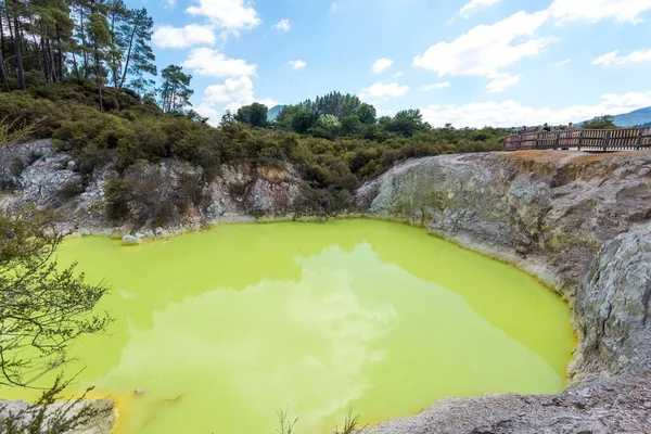 Uma Bela Paisagem Rochas Florestas Waiotapu North Island Nova Zelândia — Fotografia de Stock