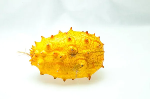 Kiwano Cucumis Metuliferus Exotiska Grönsaker Tropiska Orange Frukt — Stockfoto