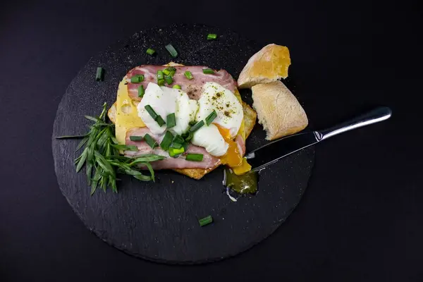 Poached Egg Toasted Bread Ham Cheese Isolated Black Background — Stock Photo, Image
