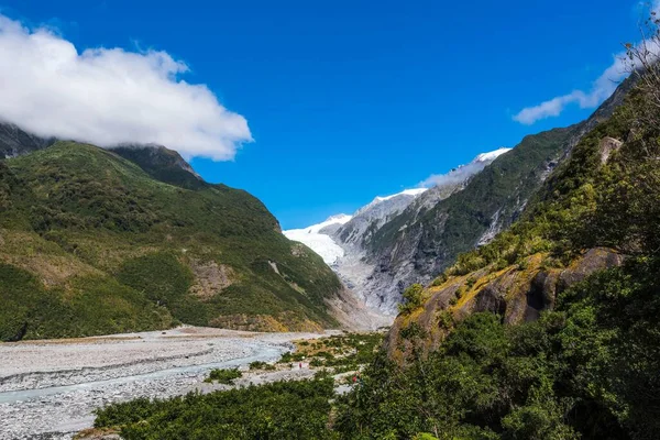 新西兰Westland Tai Poutini国家公园福克斯冰川的一条水流 — 图库照片
