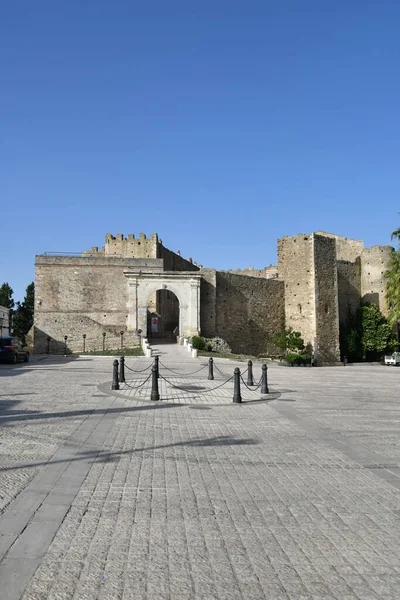 Pohled Náměstí Před Středověkým Hradem Miglionico Historické Město Provincii Matera — Stock fotografie