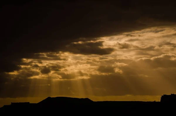 Paysage Nuageux Nuages Colorés Coucher Soleil Près Océan — Photo