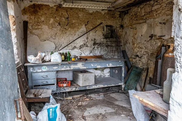 Vista Dentro Una Antigua Casa Rural Abandonada —  Fotos de Stock