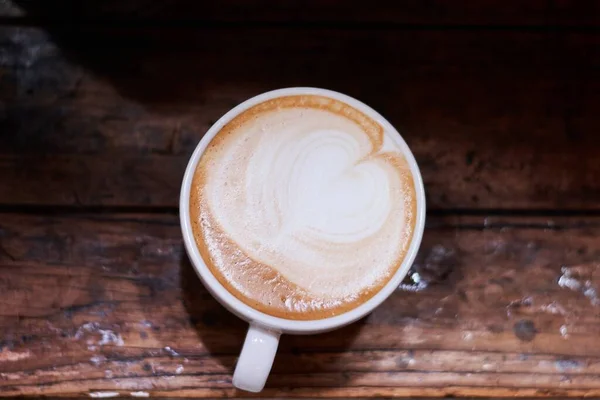 Uma Vista Superior Cappuccino Com Forma Coração — Fotografia de Stock