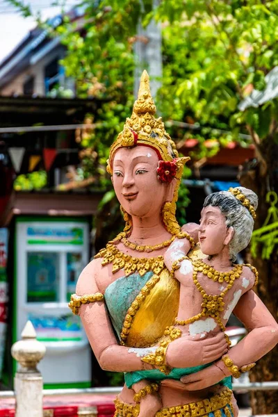 Detailní Záběr Modlu Zahradě Chrámu Thajsku — Stock fotografie