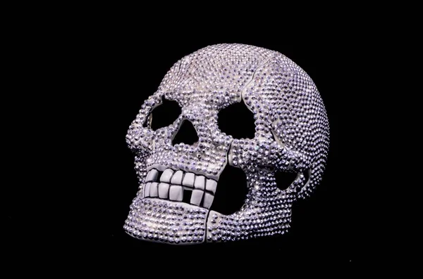 Cráneo Diamante Sobre Fondo Negro Con Dientes Rotos — Foto de Stock