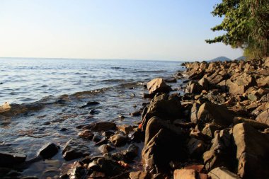 Rabbit Adası 'ndan deniz manzarası ya da Kep, Kamboçya' dan Koh Tonsai.