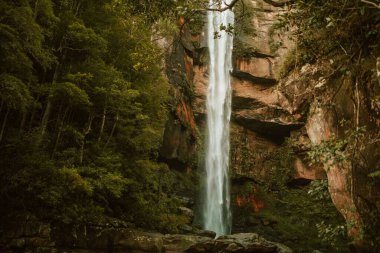 Belmore Şelalesi Güney Highlands, NSW, Avustralya 'da yer almaktadır.