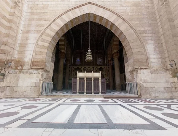Внутренний Двор Исторической Египетской Мечети — стоковое фото