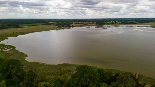 Красивый Вид Берег Выходящий Реку Альде Орфорд Несс Саффолк — стоковое фото