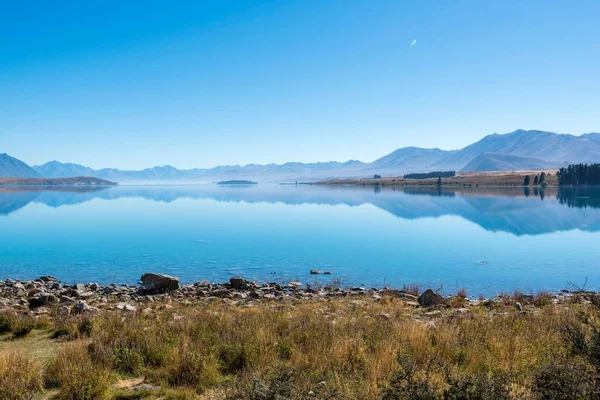 Una Vista Panorámica Del Cristalino Lago Tekapo Hermosas Montañas South —  Fotos de Stock