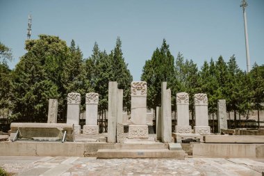 Pekin bölgesinde Tianyi 'nin mezarı haremağası kompleksinin güzel bir fotoğrafı.