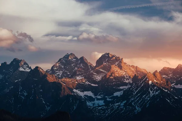 Uma Vista Panorâmica Pico Rysy Nas Montanhas Tatra Pôr Sol — Fotografia de Stock