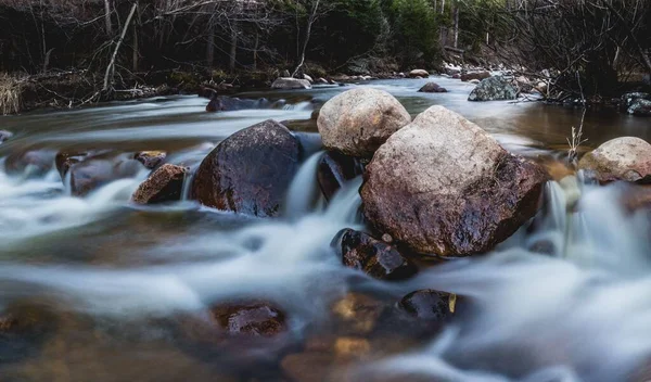 コロラド州レイモンドの中セント ブレイン クリークの風景 — ストック写真