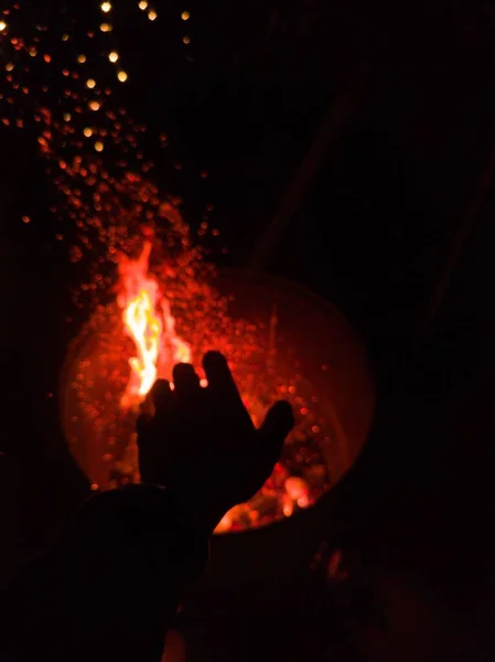 Flying Flame Embers Spark Дымовая Завеса — стоковое фото