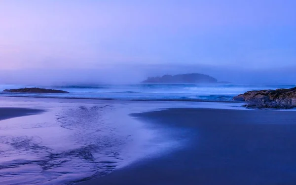 Ein Faszinierender Blick Auf Den Goldenen Sonnenuntergang Über Dem Meer — Stockfoto