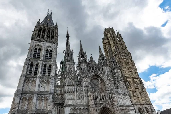 フランスの歴史的都市ルーアン 中世中心部の大聖堂ノートルダム — ストック写真
