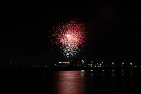 Fireworks Shoot Water Alamitos Bay Long Beach Celebrate July 4Th — Stock Photo, Image