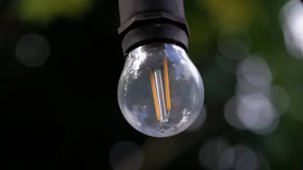 Närbild Elektrisk Glödlampa — Stockfoto