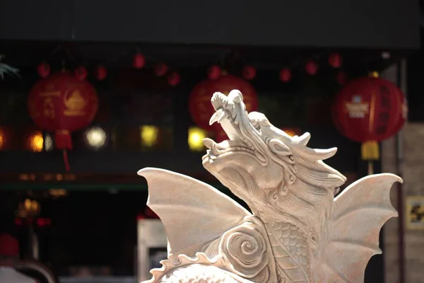 Plan Une Sculpture Asiatique Pierre Forme Dragon — Photo