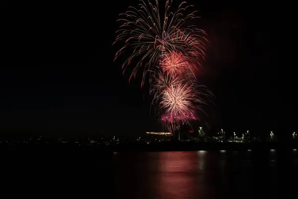 Fireworks Shoot Water Alamitos Bay Long Beach July 4Th Holiday — Stock Photo, Image