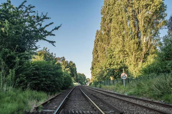 Nantwich Järnvägskorsning Tågspår Solig Kväll Landskap Cheshire — Stockfoto