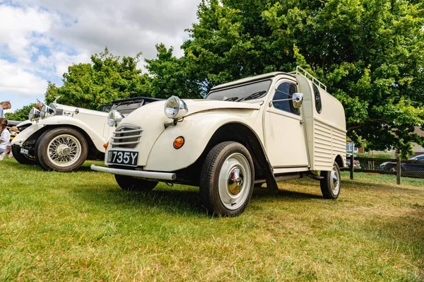 Zjednoczone Królestwo Czerwiec 2022 Citroen 2Cv Van — Zdjęcie stockowe