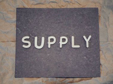 Tedarik zinciri kıtlığı şu anda her yerde. Her şeyin bir eksikliği var..