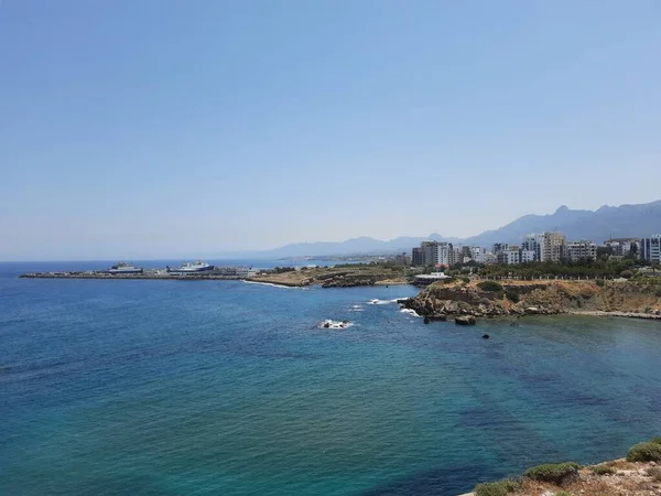 Vysokoúhlý Snímek Moře Pobřeží Severního Kypru Během Dne — Stock fotografie