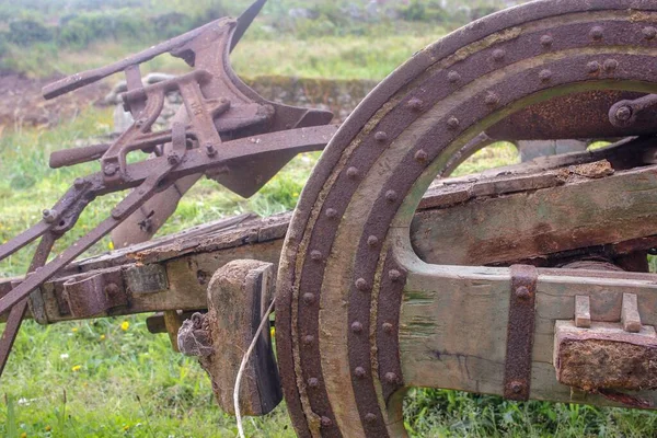 Houten Kar Met Rem Houten Wielen Nemen Van Een Ploeg — Stockfoto