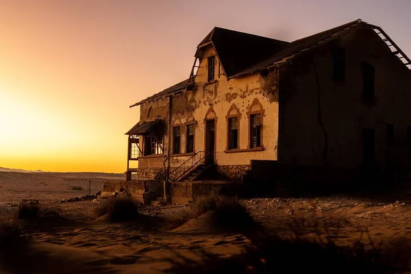 Stary Opuszczony Budynek Zachodzie Słońca Kohlmanskop Luderitz Namibia — Zdjęcie stockowe