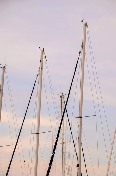 Silhouette Masts Sail Yacht Egy Tengerészgyalogos — Stock Fotó