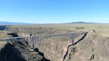 Rio Grande Nehri üzerindeki Gorge Bridger 'ın hava görüntüsü.
