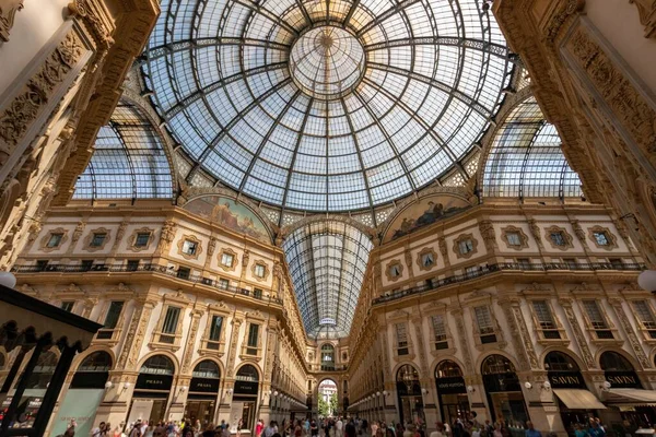 Галерея Витторио Эммануила Прекрасный Летний День Милане — стоковое фото