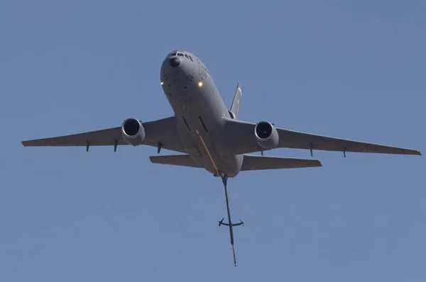 Gros Plan Pétrolier Volant Pendant Spectacle Aérien Capital Air Californie — Photo