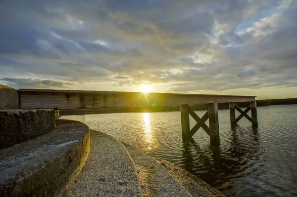 Sonnenaufgang Auf Einem Pier Über Dem Atlantik Auf Teneriffa Kanarische — Stockfoto