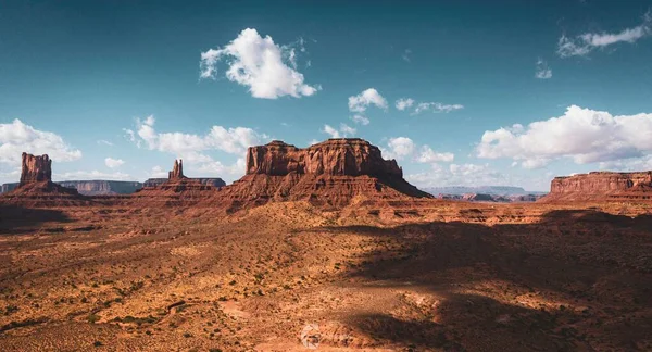 Eine Luftaufnahme Der Schönen Berge Einem Sonnigen Tag — Stockfoto