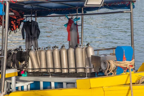 Réservoirs Oxygène Pour Plongeurs Sur Pont Bateau Excursion — Photo