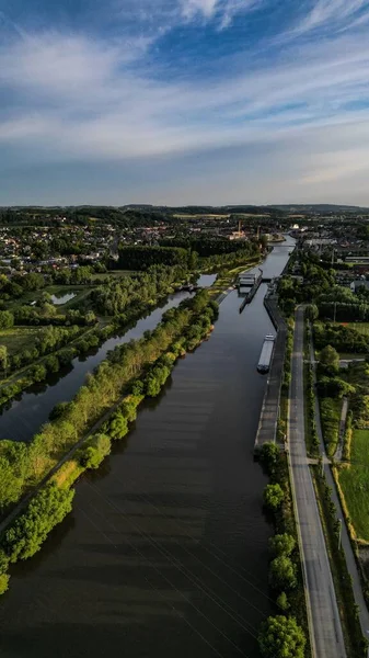 Disparo Dron Río Con Árboles Paisaje Urbano Zona Ename Oudenaarde — Foto de Stock