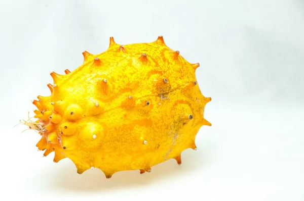 Kiwano Cucumis Metuliferus Egzotyczne Warzywo Tropikalny Owoc Pomarańczowy — Zdjęcie stockowe