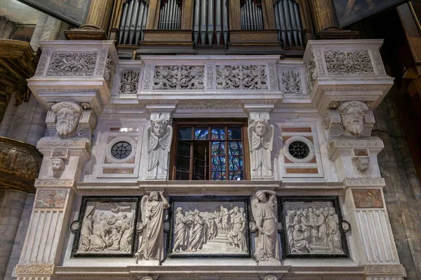 Decorações Pedra Torno Órgão Catedral Milão Itália — Fotografia de Stock