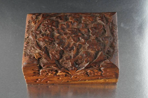 Ręcznie Robione Stare Drewniane Pudełko Srebrnym Tle — Zdjęcie stockowe