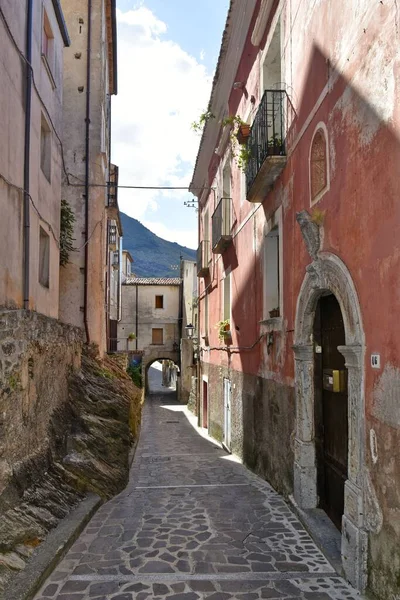 Vertical Shot Narrow Street Old Houses Maiera Village Mountains Calabria — Stock Photo, Image