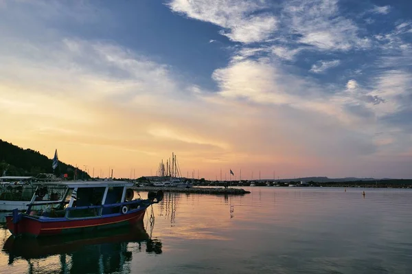 Katakolon Limanına Gittiğinizde Gerçek Yunanistan Tadına Bakın Tipik Turistik Yerleri — Stok fotoğraf