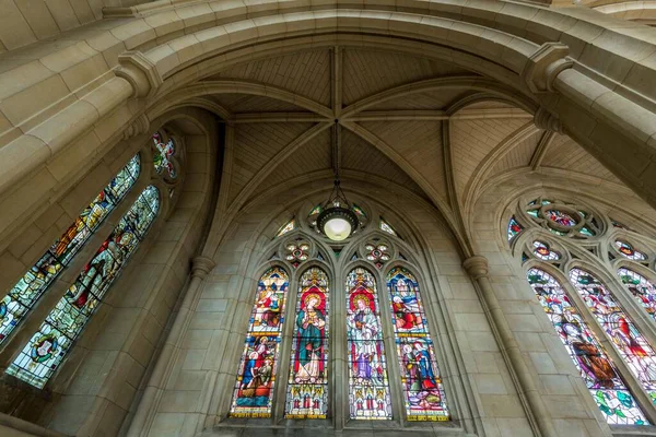 Lavt Vinkelbilde Glassvinduene Pauls Katedral Dunedin South Island New Zealand – stockfoto